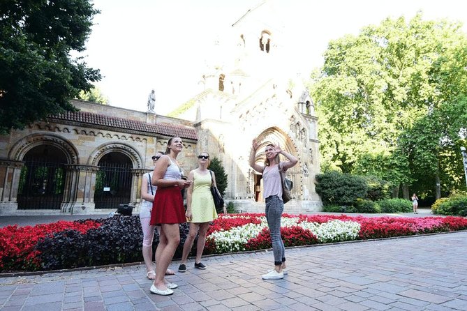 101 things in Budapest - Full Day Tour with Lunch & Metro Pass - Key points to know before booking