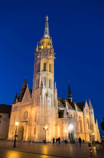 2 Hours Buda Castle Walking Tour - Walk with a Historian - The Synagogue-Museum and the story of a larger synagogue