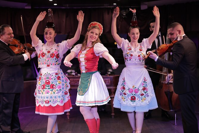 4 Course Dinner Cruise with Operetta, Folk Show and Welcome Drink - Who will enjoy this dinner cruise?
