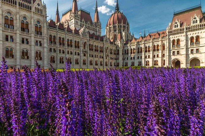 4 hours long private minivan tour in Budapest - Starting Above the City at Citadella and Gellert Hill