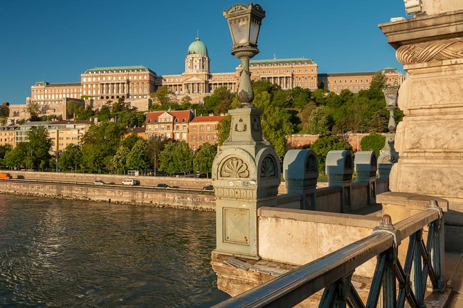 4 hours long private minivan tour in Budapest - What the Private Minivan Adds