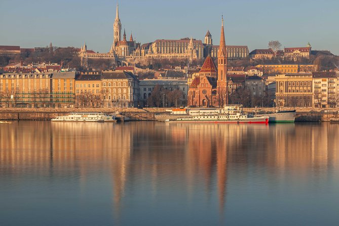 4 hours long private minivan tour in Budapest - The Guides Make the Difference