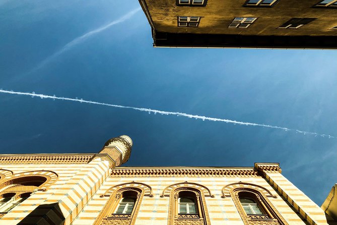 A Journey through Jewish Budapest - Walking Tour - The Ghetto Wall Memorial and a vanished boundary