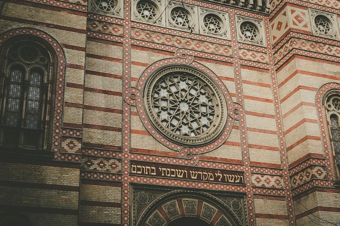 A Journey through Jewish Budapest - Walking Tour - Rumbach Street and the Status Quo Ante tradition