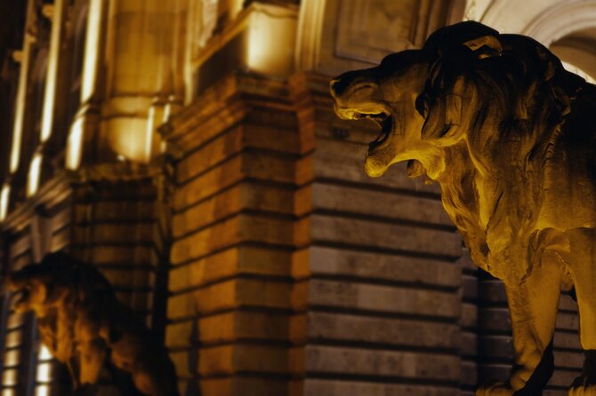 BloodThirsty Hungary - Castle District - Matthias Church Starts the Night at Szentháromság tér