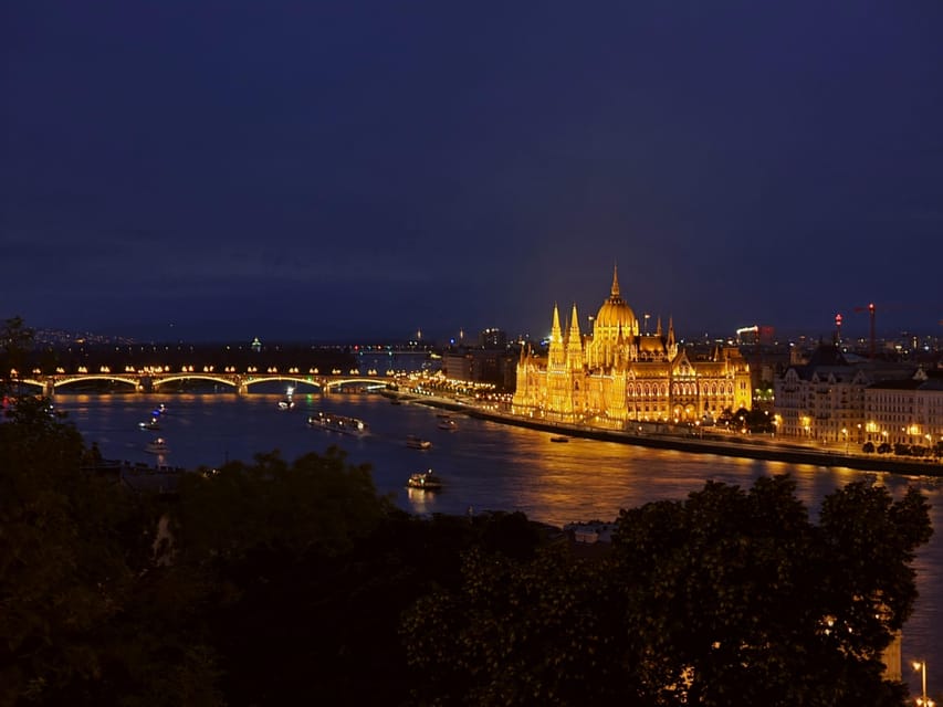 BloodThirsty Hungary: Walking tour & Dark Historical Stories - Cold weather can change the whole experience