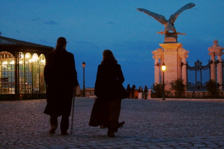 BloodThirsty Hungary: Walking tour & Dark Historical Stories - Sándor Palace, the Funicular, and Buda Castle