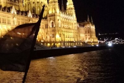 1-Hour Highlights Cruise with Welcome Drink