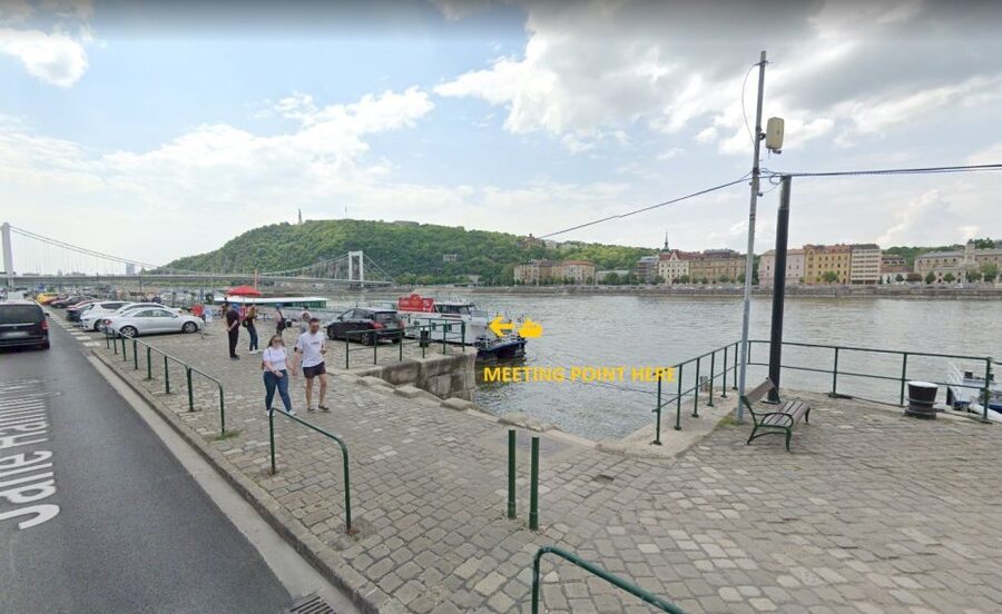 Budapest: 1-hour Sightseeing Danube River Cruise - What the $17 price really buys