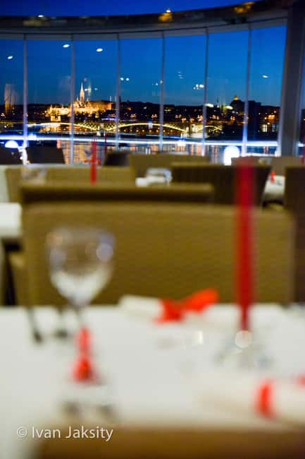 Budapest: 2-Course Dinner for 2 on a Boat Restaurant - Main courses: duck, pork, seafood, chicken, or pasta