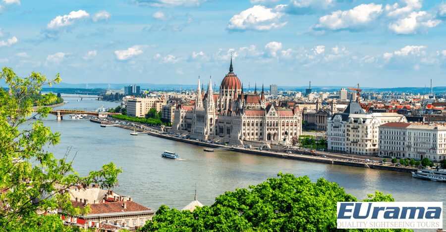 Budapest: 3-hour City Tour with Castle Walk + 1-hour Cruise - A smart first look at Budapest