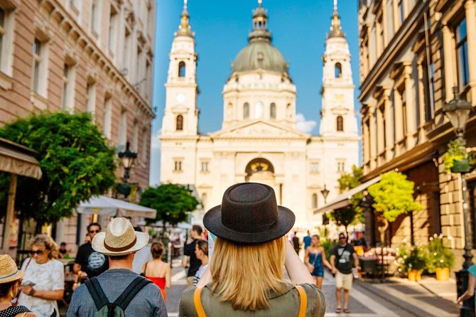 Budapest: 3-Hour Live-guided Bus Tour and 1-hour River Cruise - The Danube cruise and its mixed performance