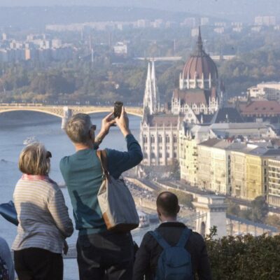 3-Hour Live Guided Sightseeing Tour