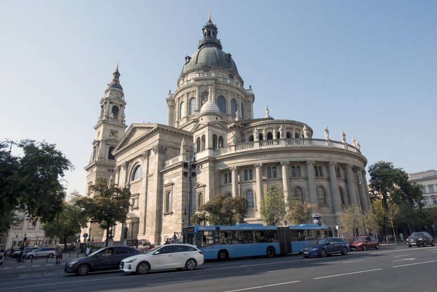 Budapest: 3-Hour Live Guided Sightseeing Tour - City Park, the thermal spa, and Heroes’ Square