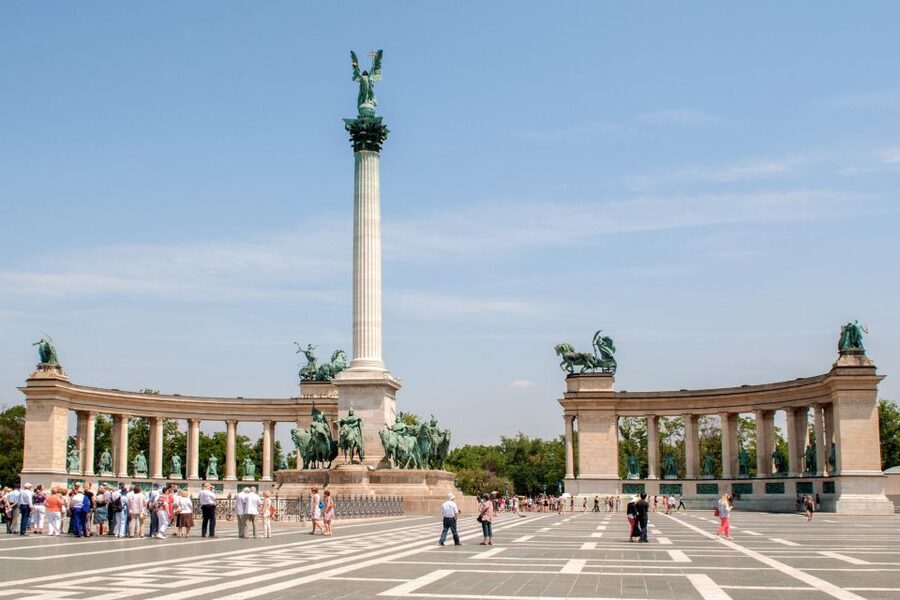 Budapest: 3-Hour Live Guided Sightseeing Tour - Andrássy Avenue, the Opera House, and St. Stephen’s Basilica
