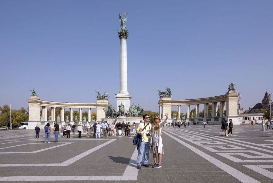 Budapest: 3-Hour Trabant Sightseeing Tour - The value of $294 for up to three people