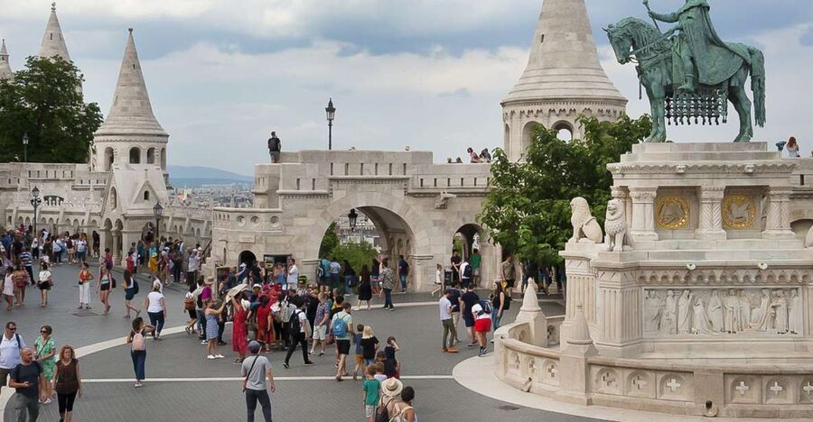Budapest 3-Hour Walking Tour in Italian - Starting beside St. Stephen’s Basilica