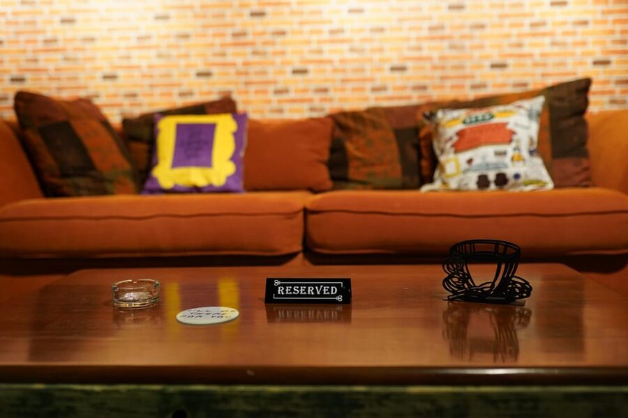 Budapest: 90s Sitcom Escape Room Adventure with Drinks - Central Perk brings the finale