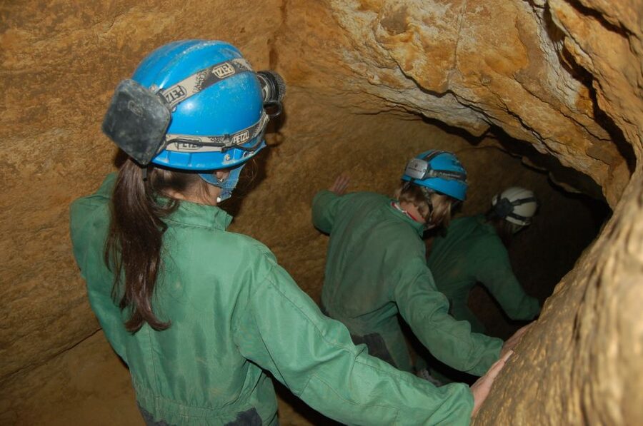 Budapest: Adventure Caving Tour with Guide - Key points before you book