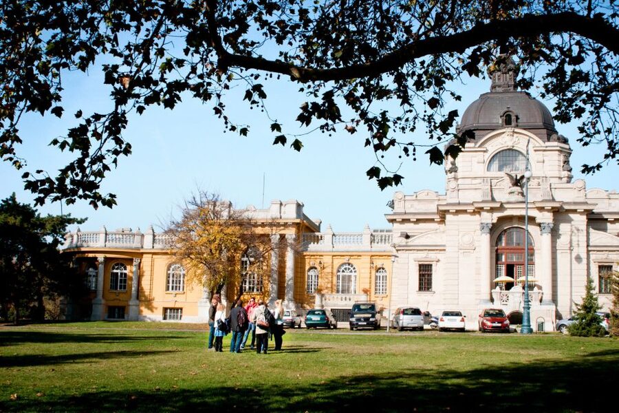Budapest: All in One Walking Tour with Strudel House Stop - From the Opera House to Heroes’ Square by metro