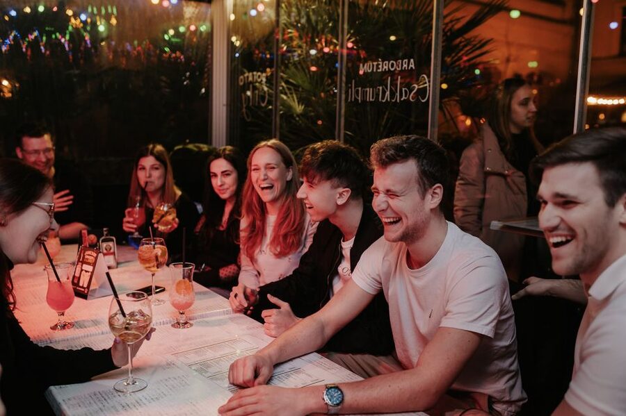 Budapest: Bar Crawl with a Local Guide - Wesselényi utca 21 and the first change of scene