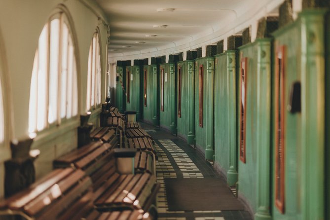 Budapest BeerSpa with Unlimited Beer and Optional Széchenyi Bath - The 45-minute beer soak at Széchenyi