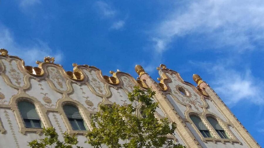 Budapest: Best of Downtown and Jewish Quarter Tour - Szabadság Square and the City’s Public Memory
