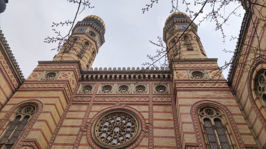 Budapest: Best of Downtown and Jewish Quarter Tour - Downtown Budapest and Its 1890s Facades