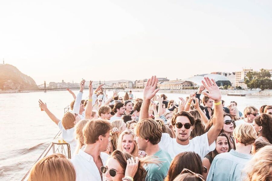 Budapest: Boat Party with option of Unlimited Drinks - Key points to know before booking