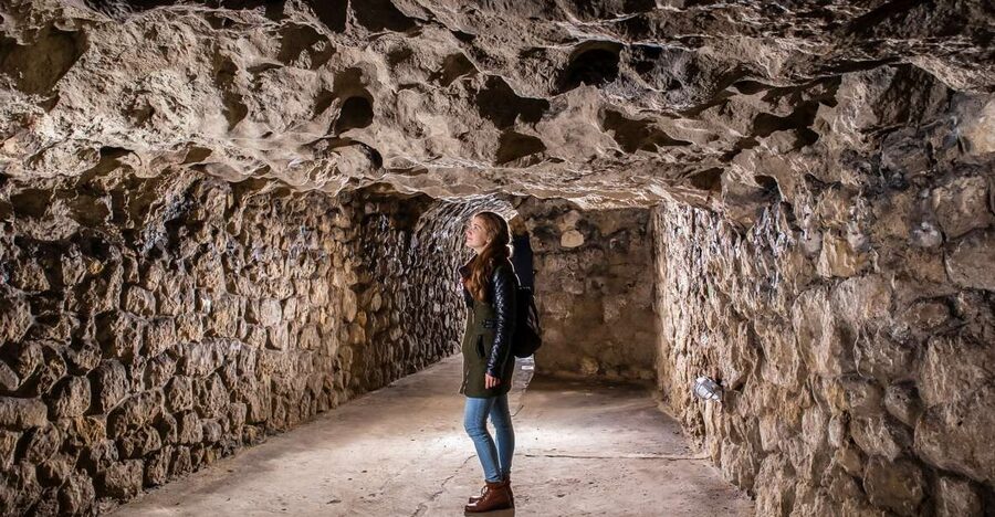 Budapest: Buda Castle Cave Tour - Why the guide matters so much