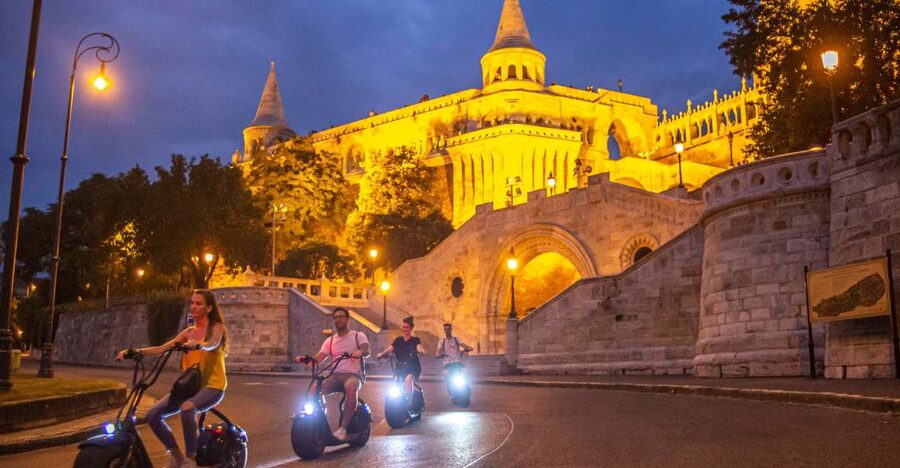 Budapest: Buda Castle E-Scooter Evening Tour - Why an evening scooter ride works in Budapest
