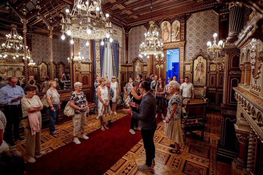 Budapest: Buda Castle Walk with Saint Stephen's Hall - Who will enjoy this walking tour most