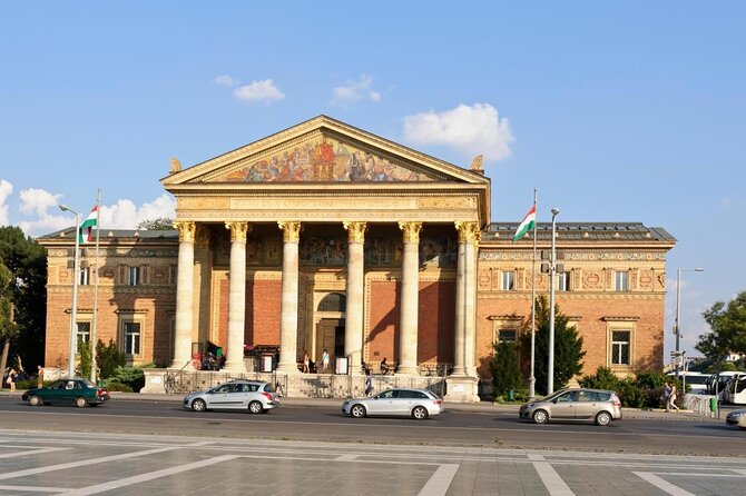 Budapest Card: Free Public Transport, Spa & Museums with Delivery - Key points before you buy