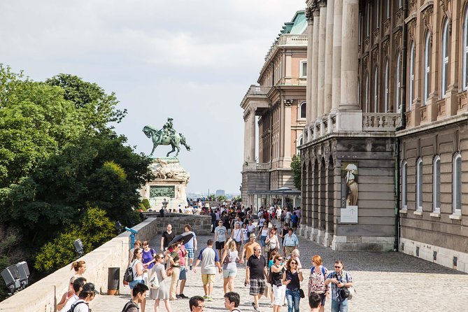 Budapest Castle Walk - Royal Palace and the National Széchényi Library
