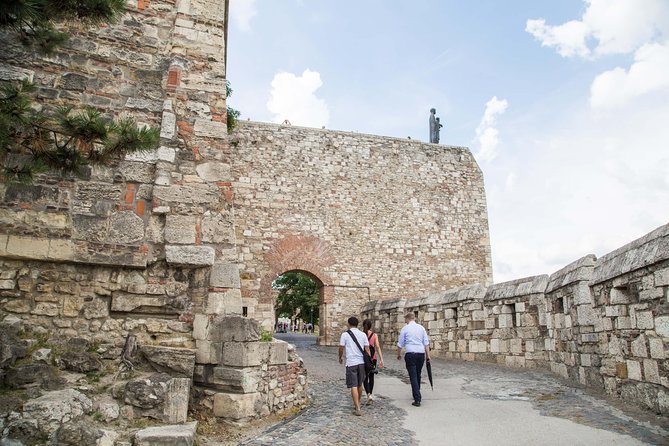 Budapest Castle Walk - Jewish Buda beyond the postcard route