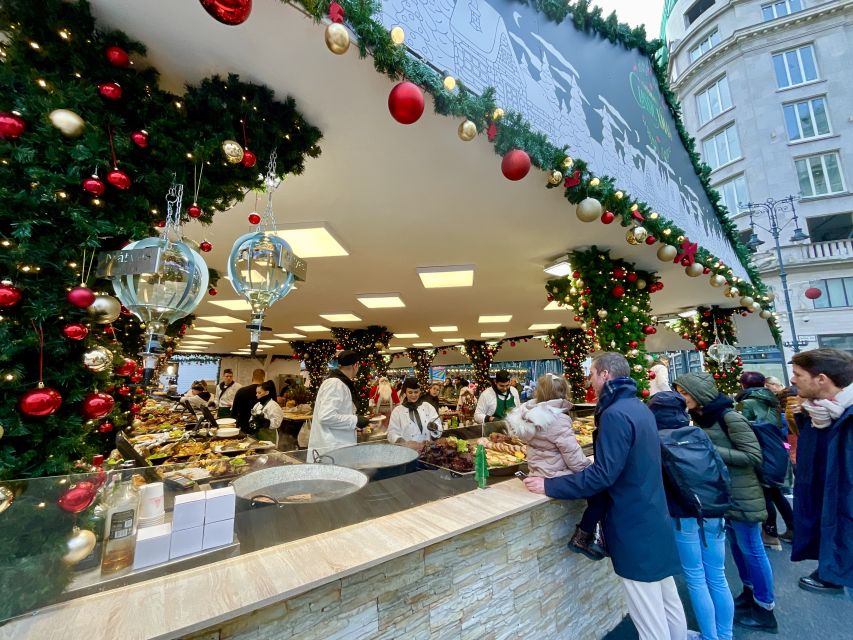 Budapest: Christmas Market Guided Walking Tour with Tastings - The historical coffee house finish