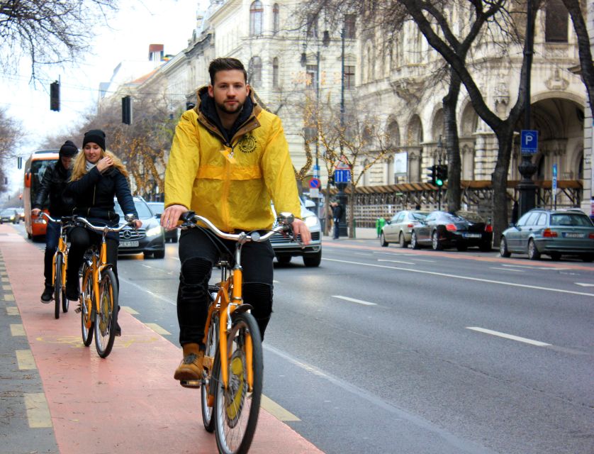 Budapest: City Bike Tour with Coffee Stop - Crossing Margit Bridge to the Buda side