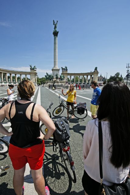 Budapest: City Bike Tour with Coffee Stop - Liberty Bridge and the Grand Market Hall