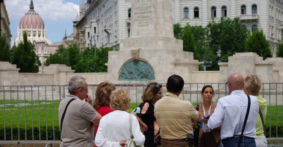 Budapest: City Center Walking Tour - Walking the Duna Corso beside the Danube