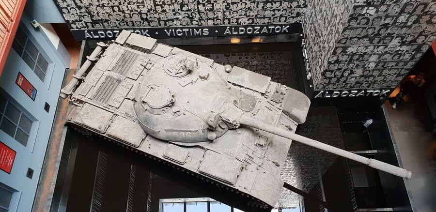 Budapest: Communist History Tour with House of Terror Option - Morning choice: the Budapest Retro Center