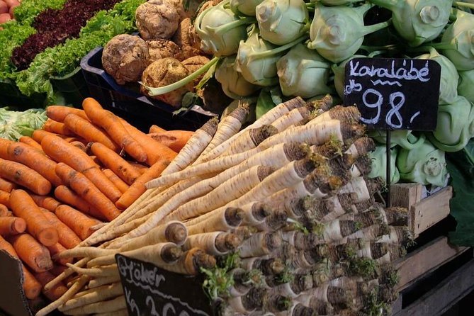 Budapest Culinary & Wine Walk - Cakes, coffee, and Budapest café culture