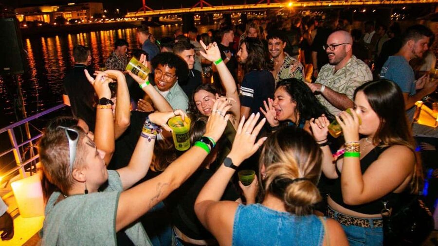 Budapest: Danube Beat Party Cruise with Drink Packages - The Danube views, from Parliament to Margaret Island