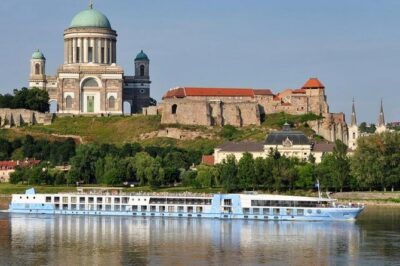 Budapest Danube Bend Private or SmallGroup Tour Lunch and Cruise