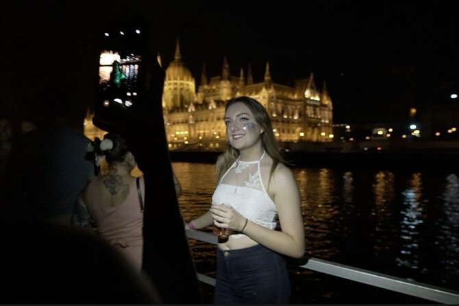 Budapest Danube Cruise with DJ, Drinks and After Party - Boarding the MS Stadt Wien