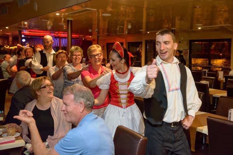 Budapest: Danube Cruise with Folk Dancing and Drinks - Margaret Bridge and the first river views