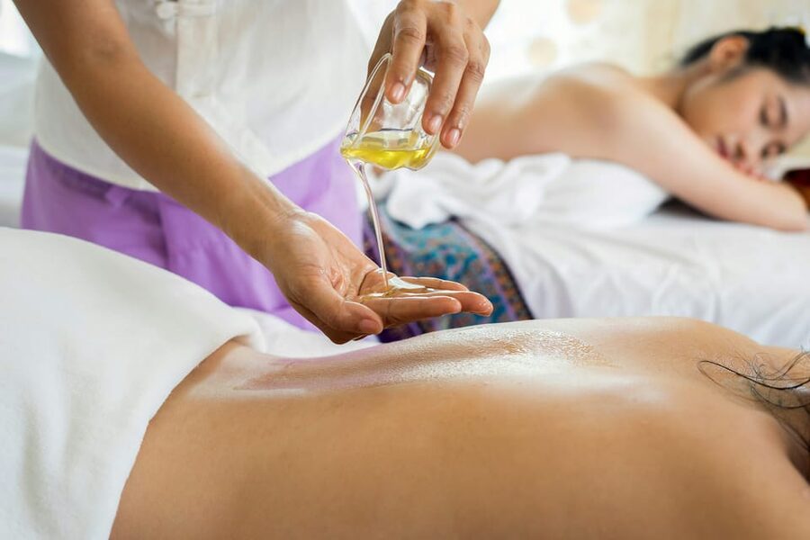 BUDAPEST, Day Spa : Couples Massage with Roses Bubble Bath - The private room, bath, food, and champagne