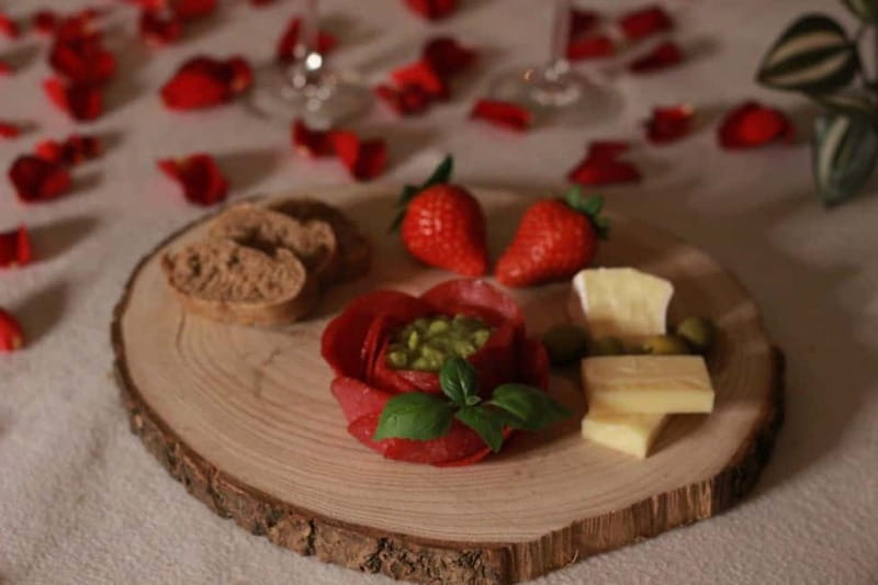 BUDAPEST, Day Spa : Couples Massage with Roses Bubble Bath - The Palo Santo opening ritual