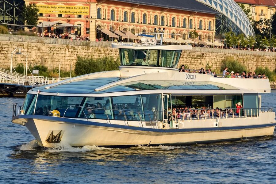 Budapest: Daytime Sightseeing Boat Cruise - Why a Danube cruise belongs in your Budapest plans