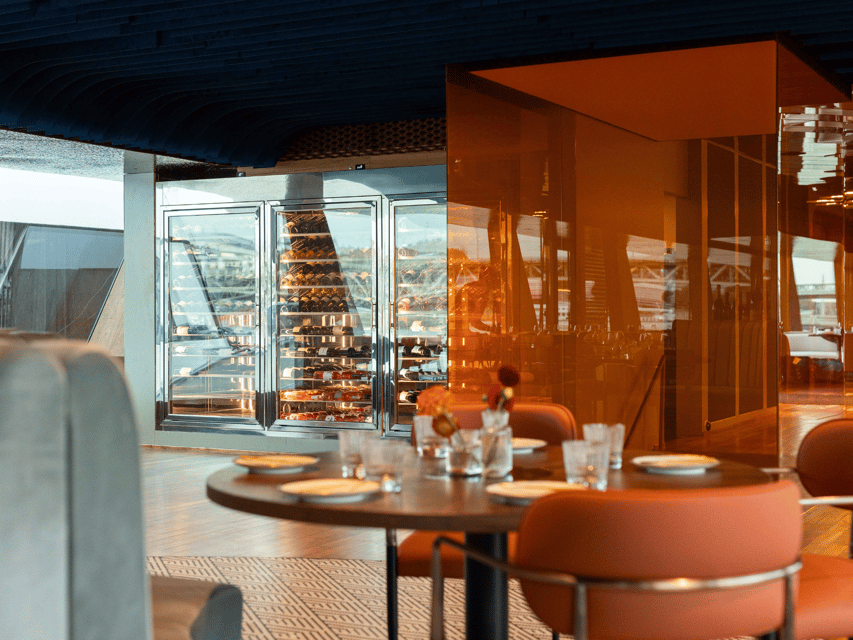 Budapest: Dinner Cruise with Live Music and Unlimited Drinks - Dinner by Pál Tóth or a rooftop BBQ