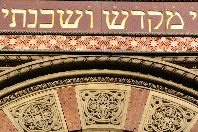 Budapest Dohany Synagogue & Hungarian Jewish Museum & free extras - What the strongest guide-led visits do well